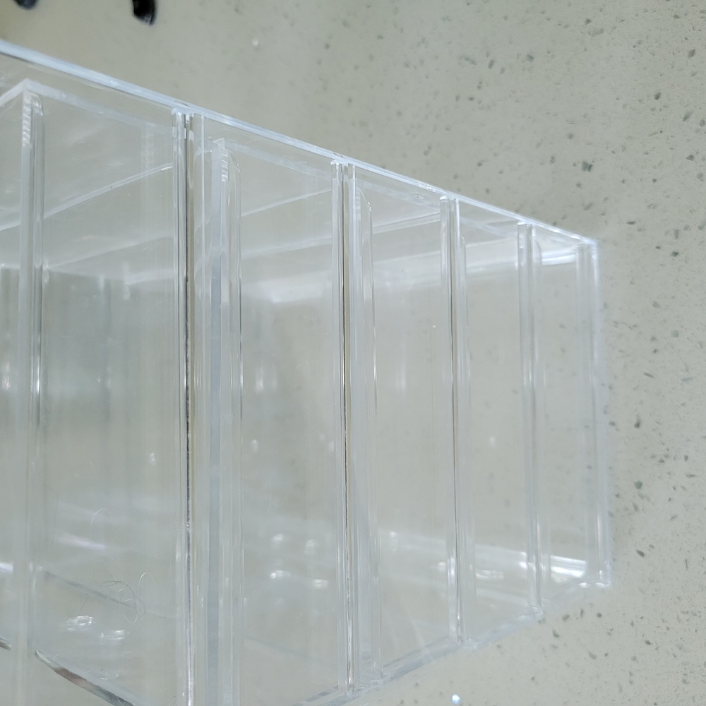 Sleek Clear Acrylic Makeup Organizer with Multiple Compartments - Picture 4 of 8